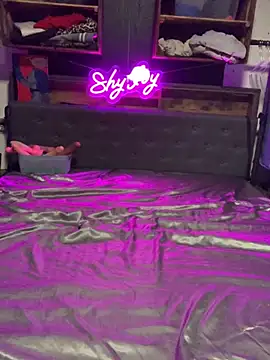 Shy Ivy online show from 8, 9, 2025