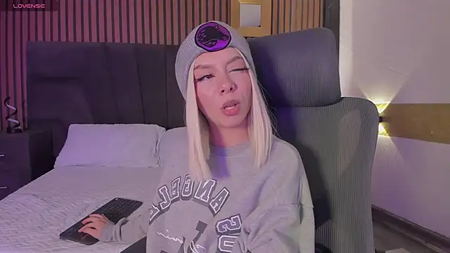 CleoWhite online show from 26, 9, 2025
