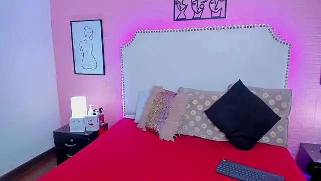 Meloddy Parkerr  online show from 4, 11, 2025