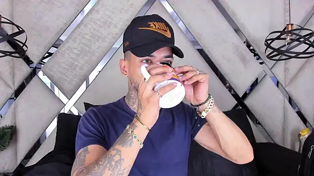 VinzenzRizzo online show from 8, 11, 2025