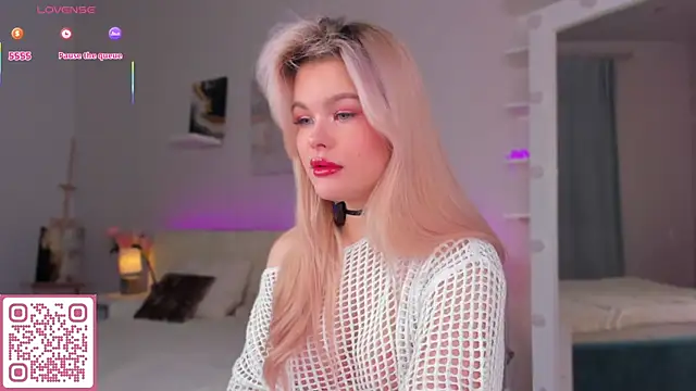 ShyEmma  online show from 7, 4, 2026