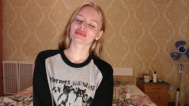 Snapshot of Kitkaat00 chatting on 29, 4, 2026 Kitkaat00 online show from 29, 4, 2026