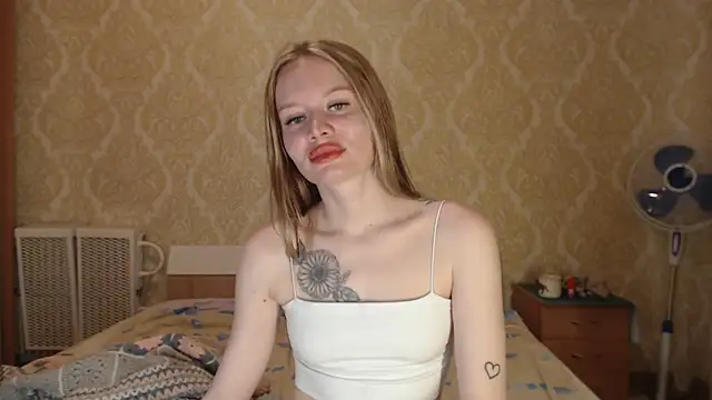Snapshot of Kitkaat00 chatting on 25, 6, 2026 Kitkaat00 online show from 25, 6, 2026