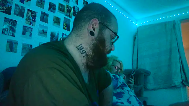 Snapshot of mrandmrsdarkside chatting on 10, 3, 2026 mrandmrsdarkside online show from 10, 3, 2026