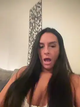 Islaymae gilf online show from 19, 9, 2025