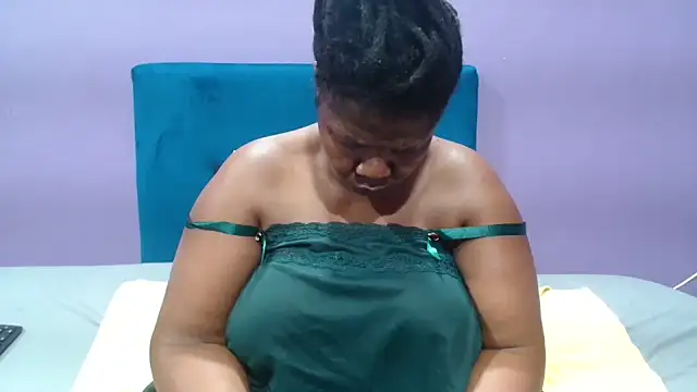 NaughtyChubbyZoe online show from 24, 9, 2025