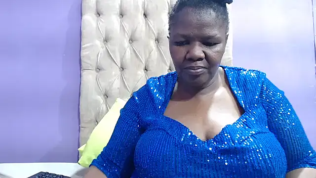 NaughtyChubbyZoe online show from 9, 9, 2025
