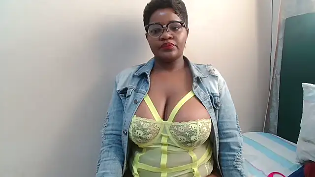 ChubbyBitch26 online show from 15, 7, 2026