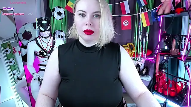 Snapshot of Anna_Maxwell chatting on 18, 7, 2026 Anna Maxwell online show from 18, 7, 2026