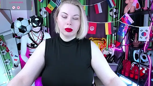 Snapshot of Anna_Maxwell chatting on 15, 6, 2026 Anna Maxwell online show from 15, 6, 2026