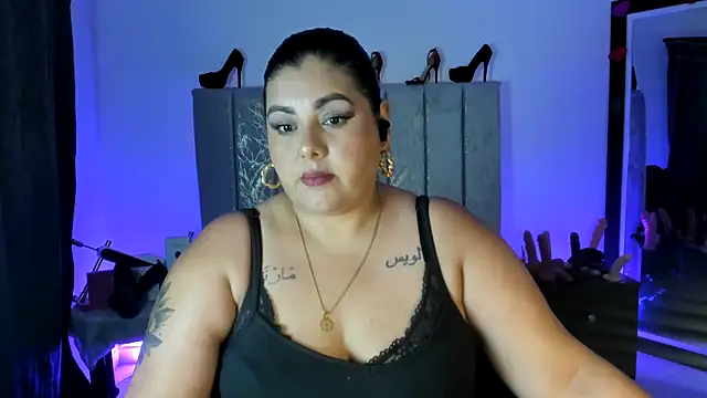 Snapshot of AndreaKinky chatting on 7, 5, 2026 AndreaKinky online show from 7, 5, 2026