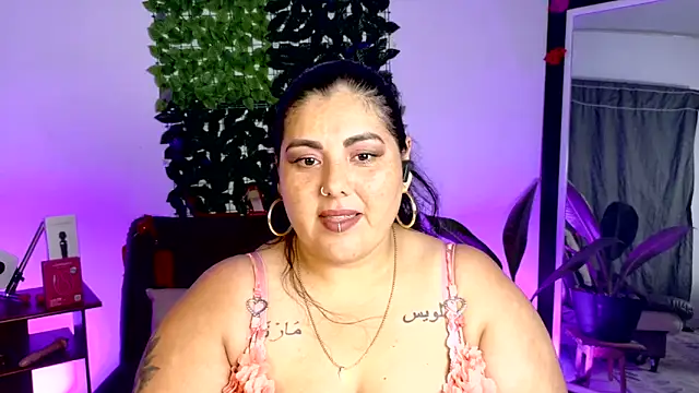 Snapshot of AndreaKinky chatting on 16, 6, 2026 AndreaKinky online show from 16, 6, 2026