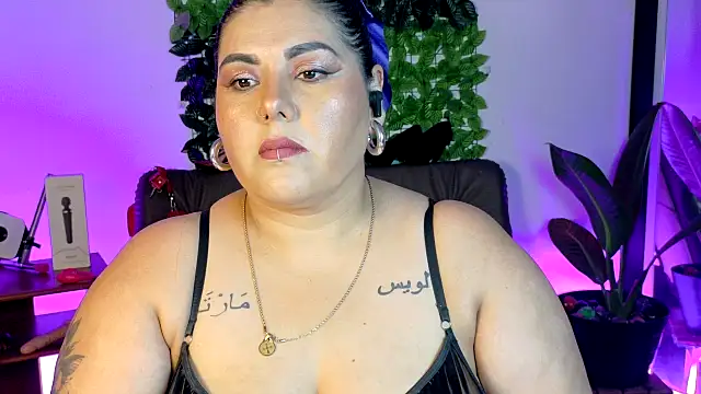 Snapshot of AndreaKinky chatting on 6, 6, 2026 AndreaKinky online show from 6, 6, 2026