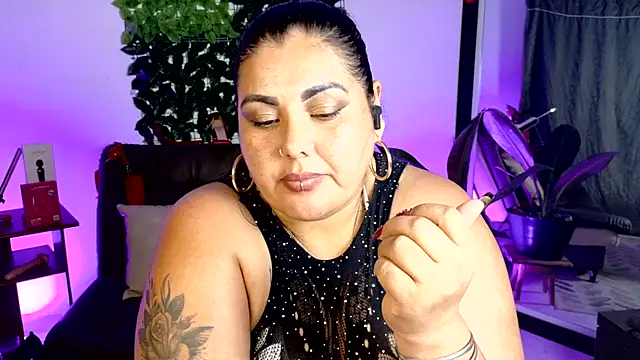 Snapshot of AndreaKinky chatting on 14, 6, 2026 AndreaKinky online show from 14, 6, 2026