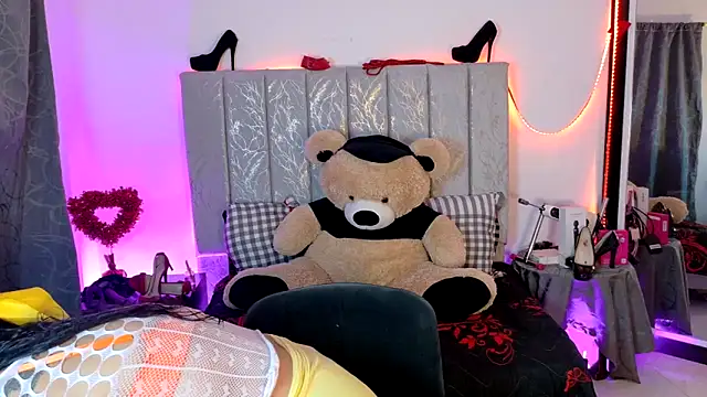 AndreaKinky online show from 9, 3, 2026