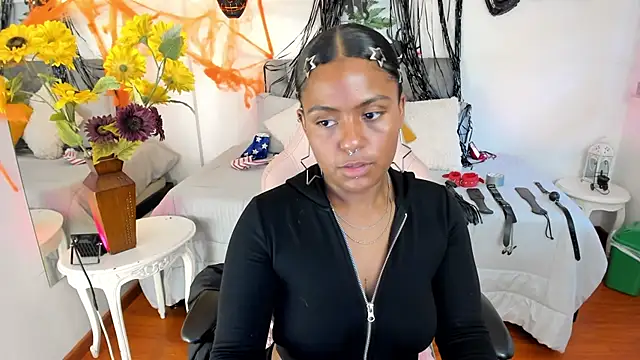 Lucie Harper online show from 17, 10, 2025