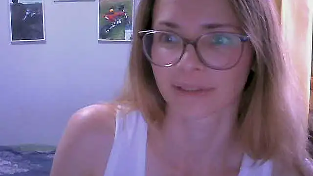 Snapshot of SEA_Dream chatting on 12, 9, 2025 SEA Dream online show from 12, 9, 2025