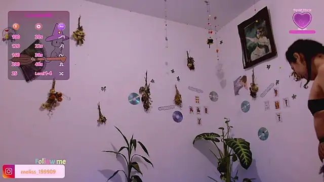 Nocturnawitch online show from 22, 4, 2026