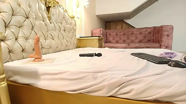 MayaBaker online show from 12, 2, 2026