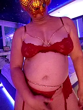 Snapshot of BigAssMom_ chatting on 8, 5, 2026 BigAssMom online show from 8, 5, 2026