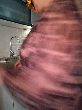 Snapshot of BigAssMom_ chatting on 14, 5, 2026 BigAssMom online show from 14, 5, 2026