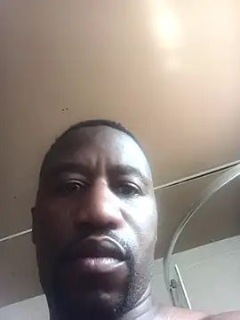 Snapshot of Thasdwn23 chatting on 2, 12, 2025 Thasdwn23 online show from 2, 12, 2025