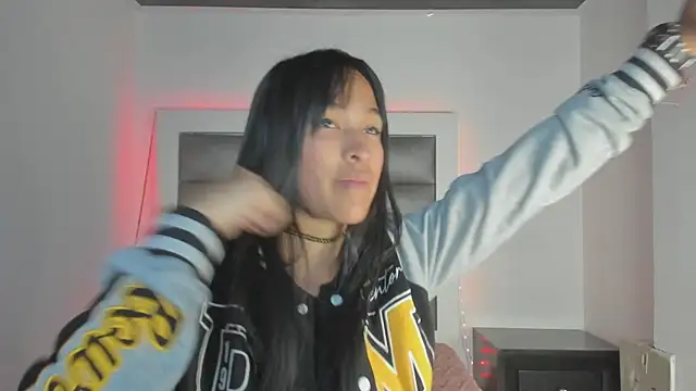 Snapshot of Andrea_brunnette chatting on 16, 10, 2025 Andrea brunnette online show from 16, 10, 2025