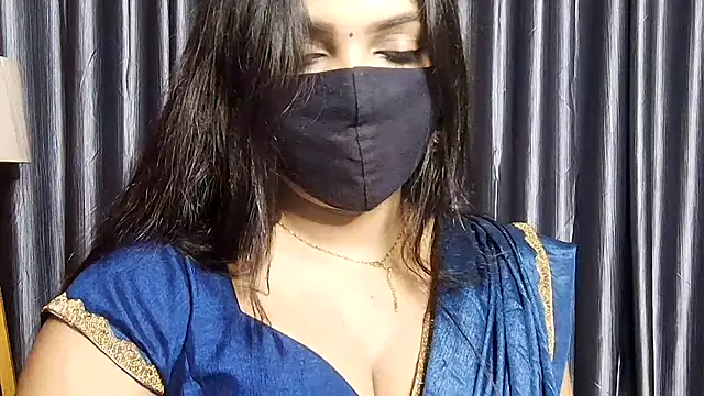 Webrowncouple online show from 10, 10, 2025