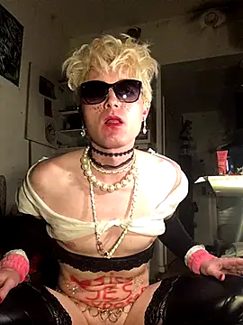 Sissy Cindy Whore online show from 31, 10, 2025