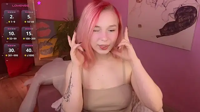 Snapshot of NaomiYoru chatting on 13, 5, 2026 NaomiYoru online show from 13, 5, 2026