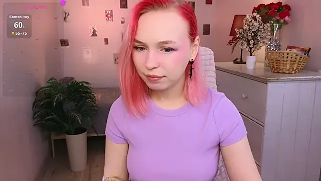 Snapshot of NaomiYoru chatting on 26, 4, 2026 NaomiYoru online show from 26, 4, 2026