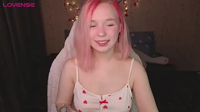 Snapshot of NaomiYoru chatting on 16, 5, 2026 NaomiYoru online show from 16, 5, 2026