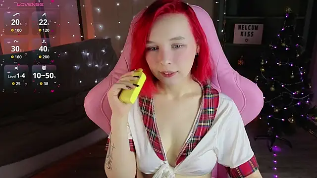 NaomiYoru online show from 17, 12, 2025