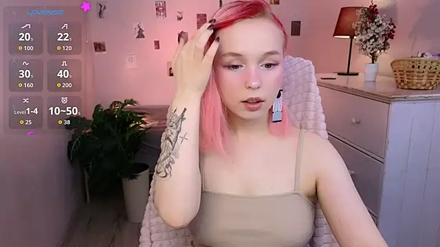 Snapshot of NaomiYoru chatting on 5, 5, 2026 NaomiYoru online show from 5, 5, 2026