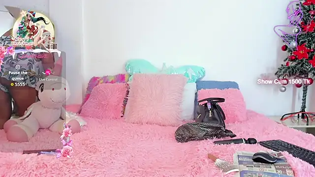 Ariana-Fernandez online show from 1, 12, 2025