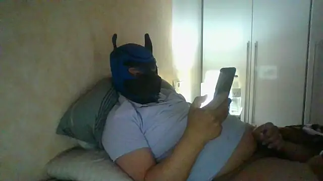 soumicuckold1 online show from 16, 3, 2026