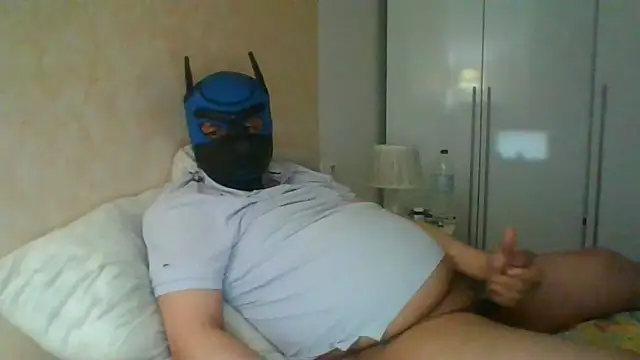 Snapshot of soumicuckold1 chatting on 28, 4, 2026 soumicuckold1 online show from 28, 4, 2026