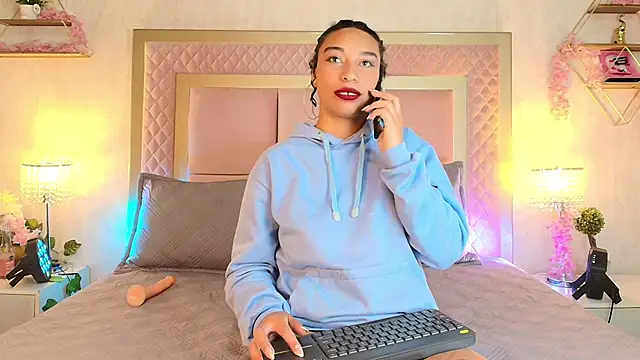 SofiaWhites online show from 13, 4, 2026