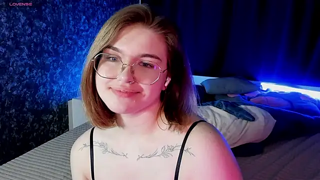 Snapshot of SophieMurrr chatting on 16, 4, 2026 SophieMurrr online show from 16, 4, 2026