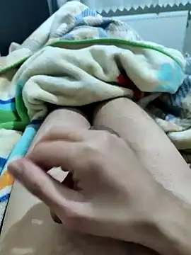 emrekzlk52 online show from 25, 3, 2026