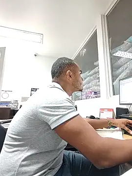 SanChacal5694 online show from 31, 3, 2026