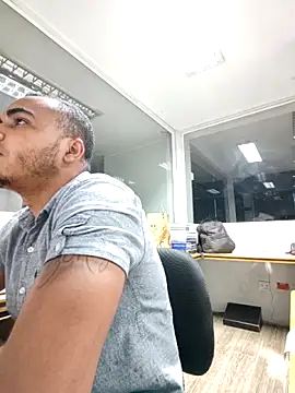 Snapshot of SanChacal5694 chatting on 21, 10, 2025 SanChacal5694 online show from 21, 10, 2025