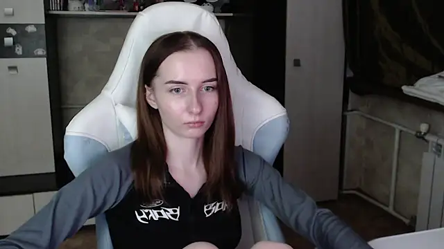 Cutti Crystal online show from 4, 11, 2025