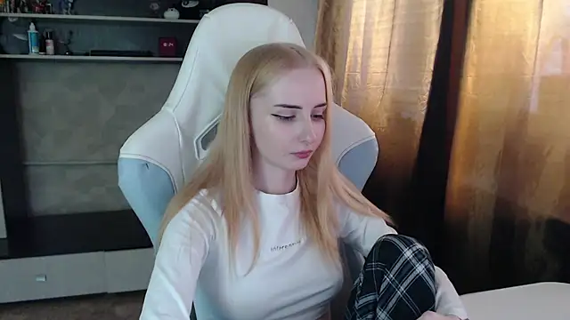 Cutti Crystal online show from 10, 3, 2026