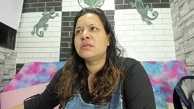Snapshot of Sandra_Milf_love chatting on 1, 10, 2025 Sandra Milf love online show from 1, 10, 2025