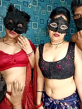 Snapshot of Sexy_kaira01 chatting on 27, 5, 2026 Sexy kaira01 online show from 27, 5, 2026