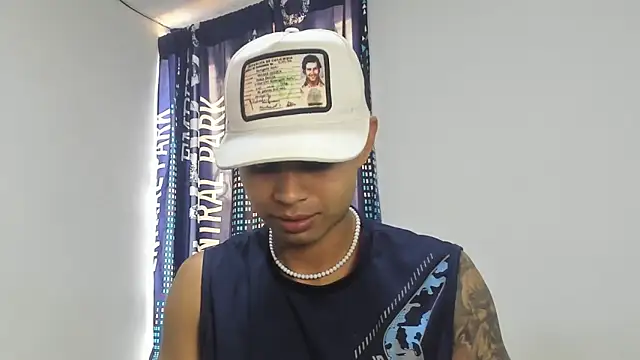 Snapshot of _Logan_Colton_ chatting on 17, 10, 2025 Logan Colton online show from 17, 10, 2025