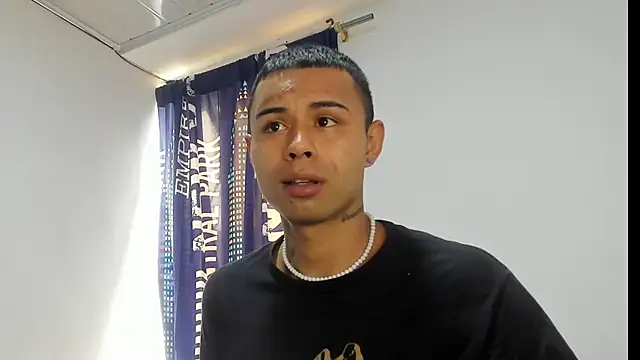 Snapshot of _Logan_Colton_ chatting on 4, 11, 2025 Logan Colton online show from 4, 11, 2025