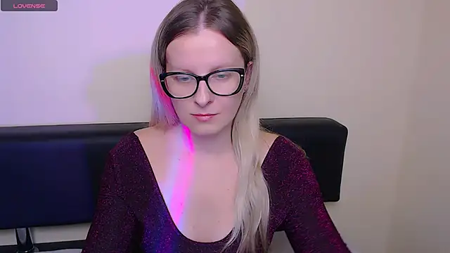 VanillaRose  online show from 7, 10, 2025