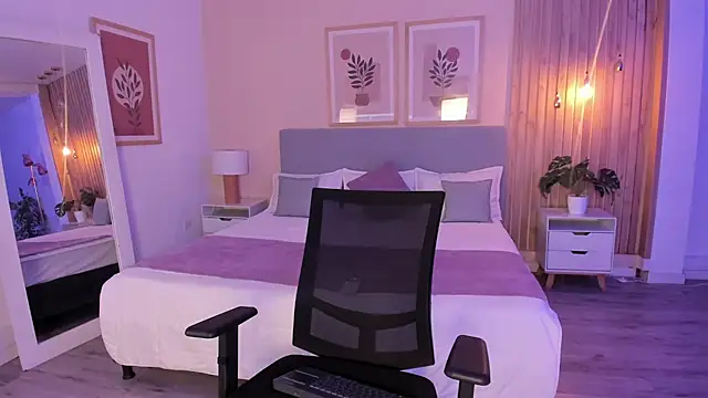 AuroraEvanss online show from 22, 5, 2026